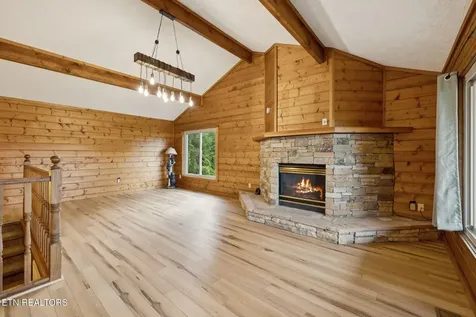 4429 New Pioneer Trail Pigeon Forge TN 37863