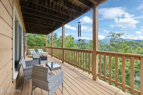 4429 New Pioneer Trail Pigeon Forge TN 37863