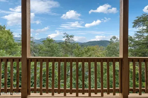 4429 New Pioneer Trail Pigeon Forge TN 37863