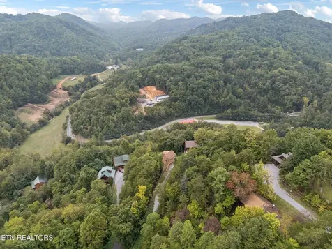 4429 New Pioneer Trail Pigeon Forge TN 37863