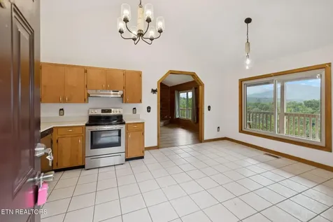 4429 New Pioneer Trail Pigeon Forge TN 37863