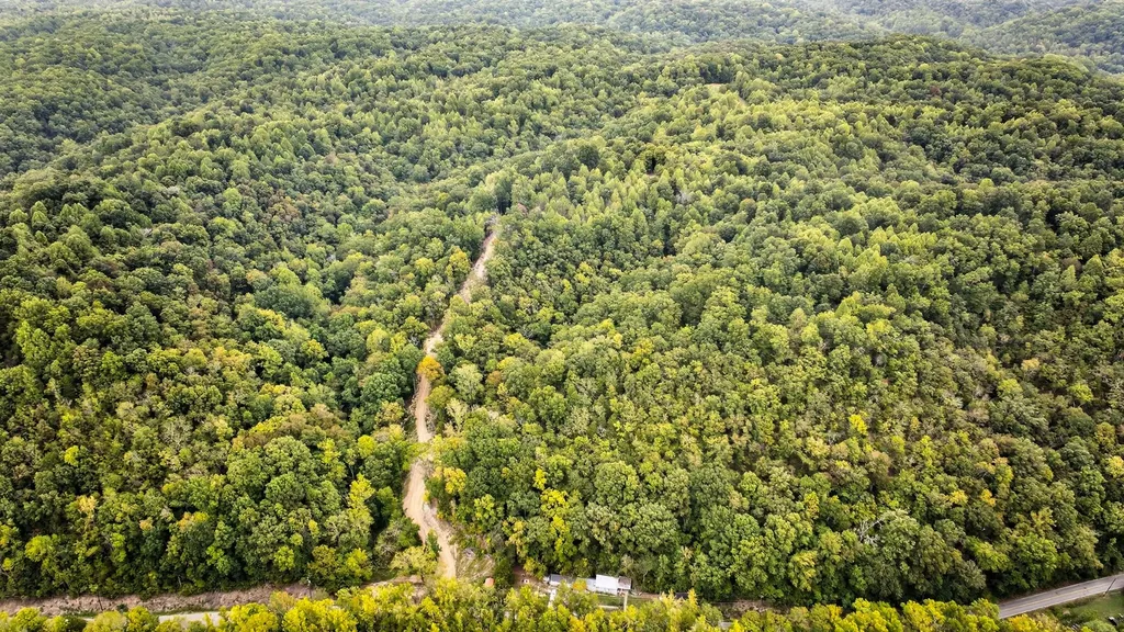 2480 Claylick Road Whites Creek TN 37189