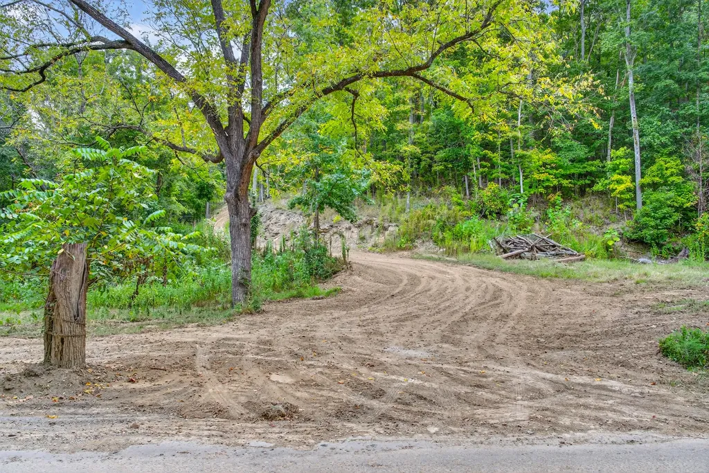 2480 Claylick Road Whites Creek TN 37189