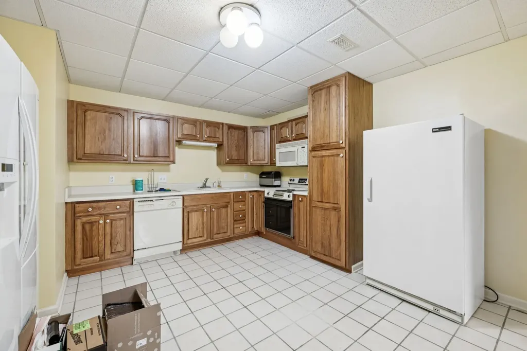 1818 Memorial Drive Clarksville TN 37043