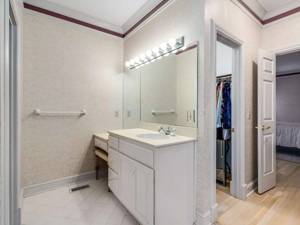 22 Bosley Oaks Nashville TN 37205