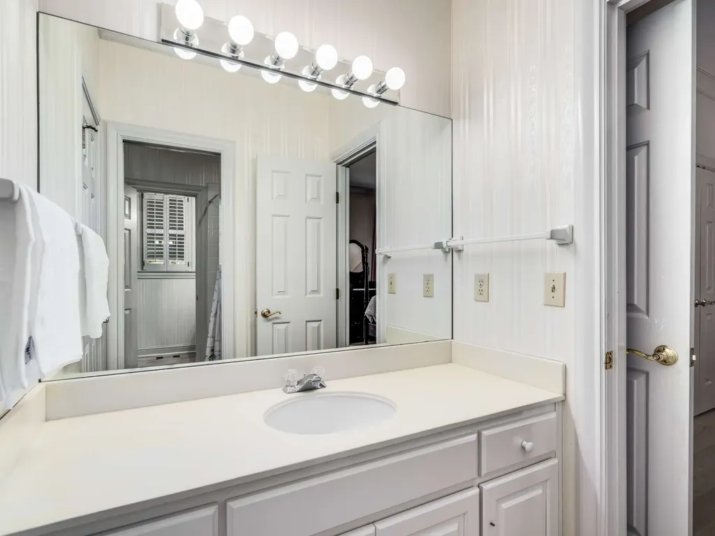 22 Bosley Oaks Nashville TN 37205