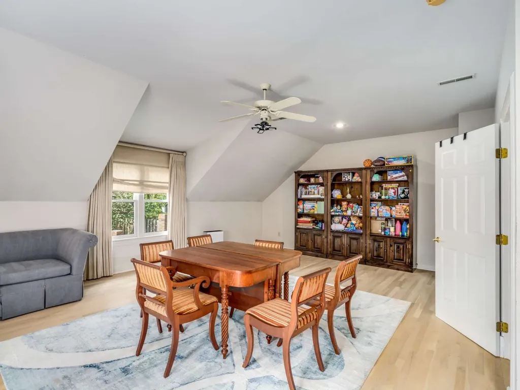 22 Bosley Oaks Nashville TN 37205