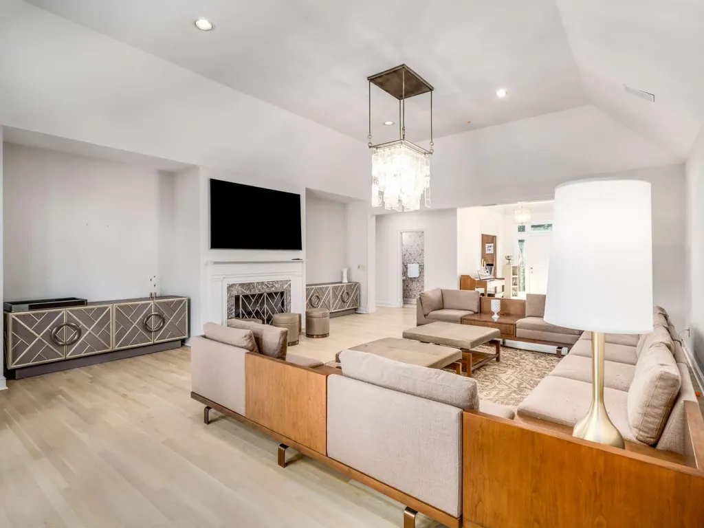 22 Bosley Oaks Nashville TN 37205
