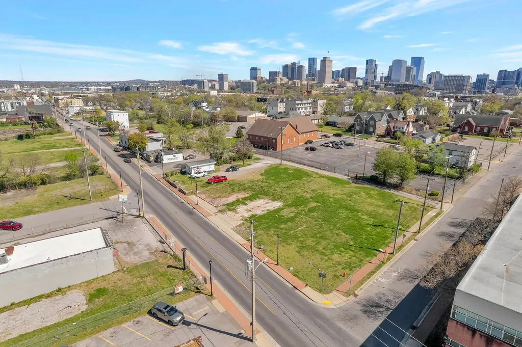 1305 Jefferson Nashville TN 37208