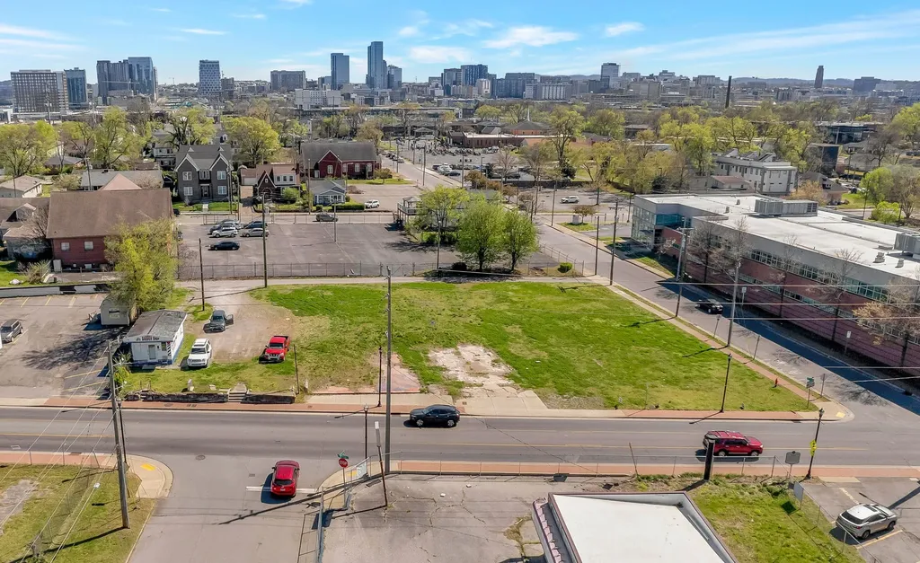 1305 Jefferson Nashville TN 37208