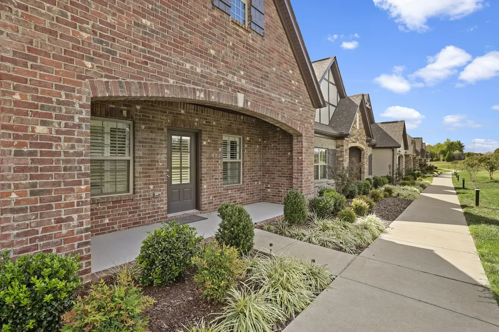 322 Madeira Place Gallatin TN 37066