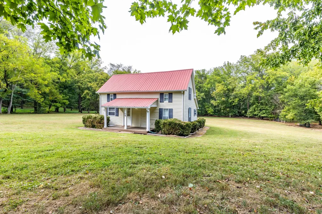 1502 New Deal Potts Road Portland TN 37148