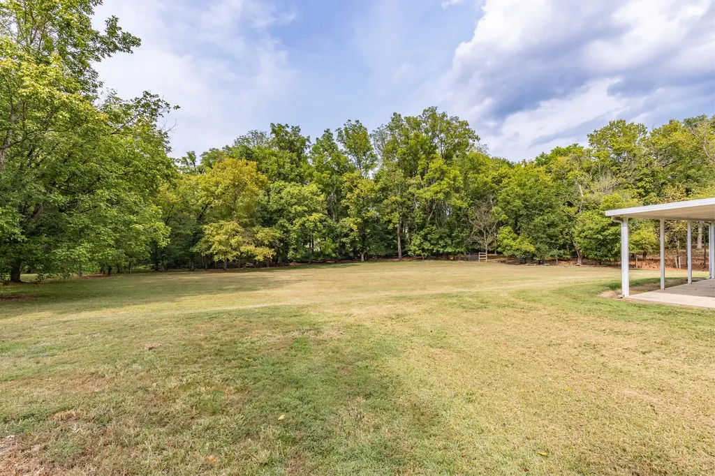 1502 New Deal Potts Road Portland TN 37148