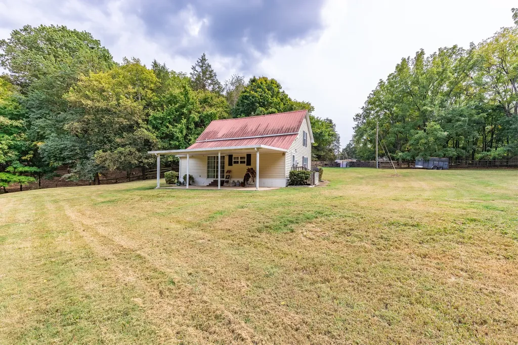 1502 New Deal Potts Road Portland TN 37148