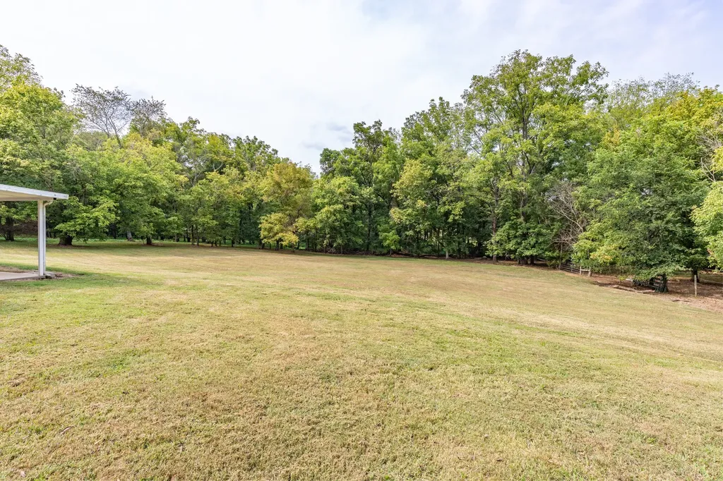 1502 New Deal Potts Road Portland TN 37148