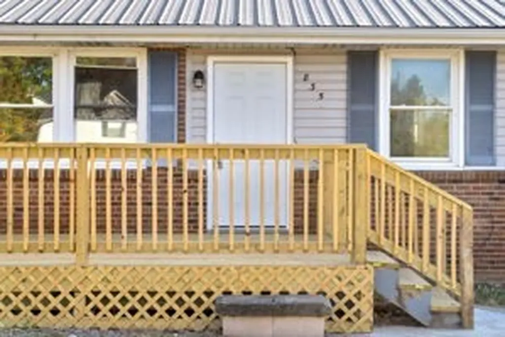 835 Peachers Mill Road Clarksville TN 37042