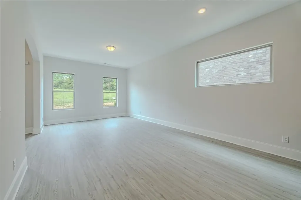 1111 Freeboard Alley La Vergne TN 37086