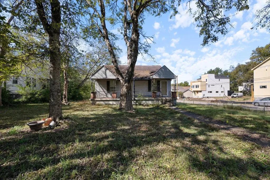 2006 Sultana Avenue Nashville TN 37207