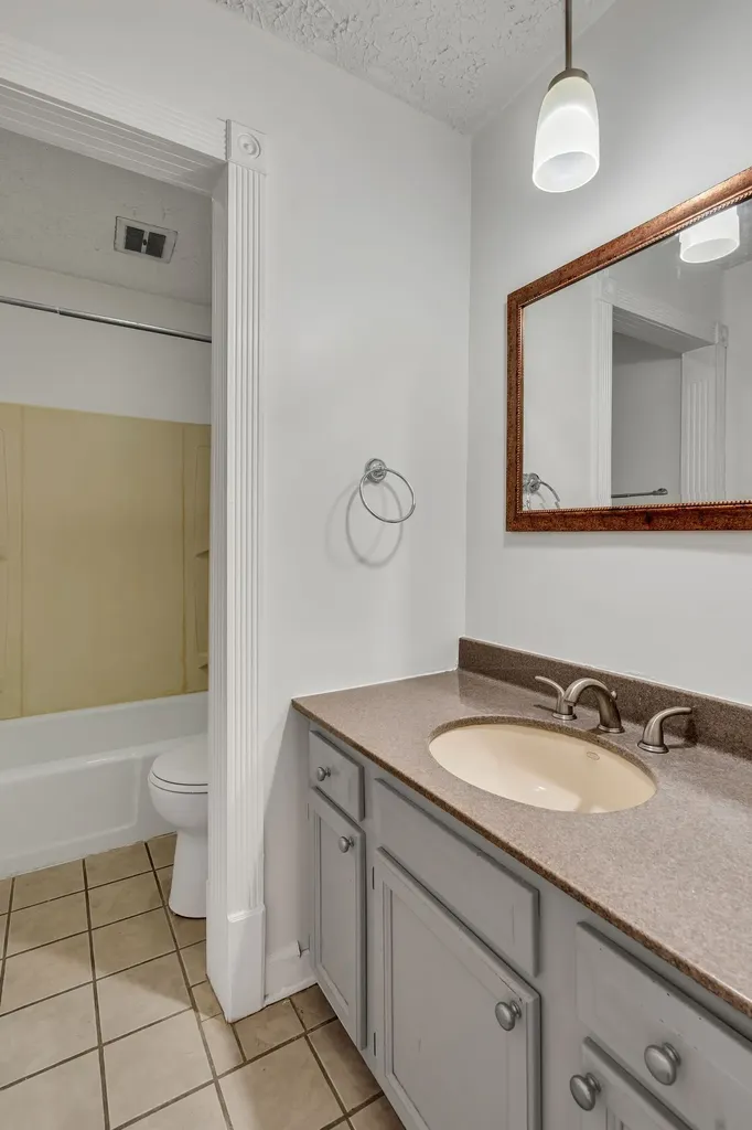 2116 Hobbs Road Nashville TN 37215