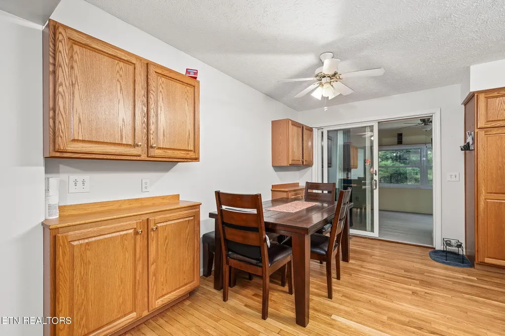 614 W Creston Road Crossville TN 38571