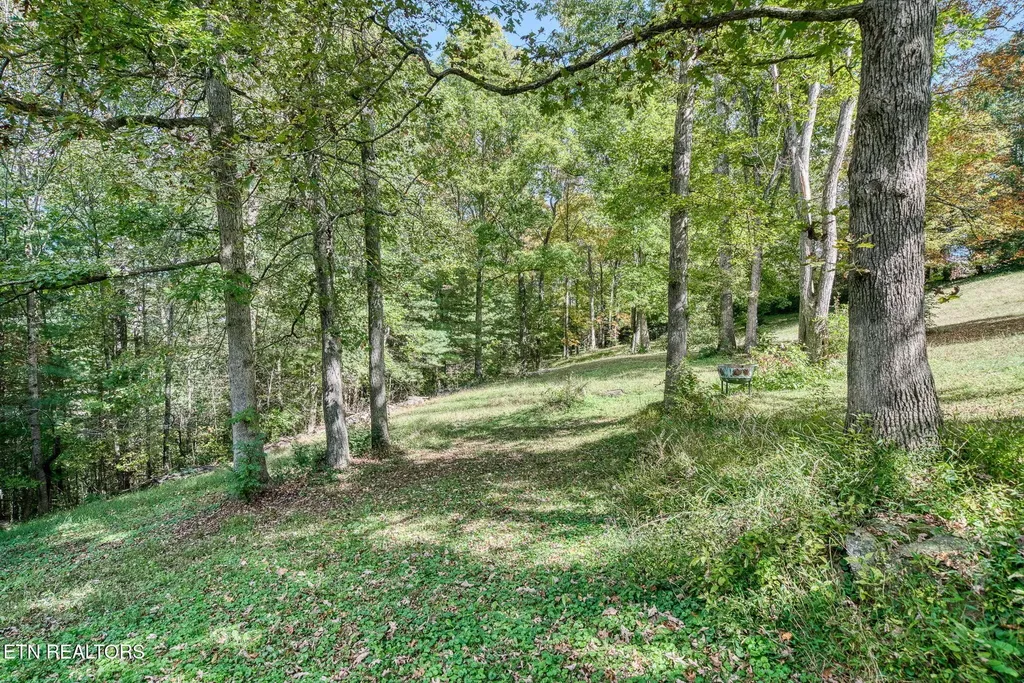 614 W Creston Road Crossville TN 38571