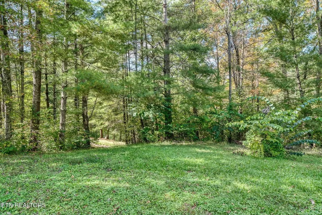 614 W Creston Road Crossville TN 38571