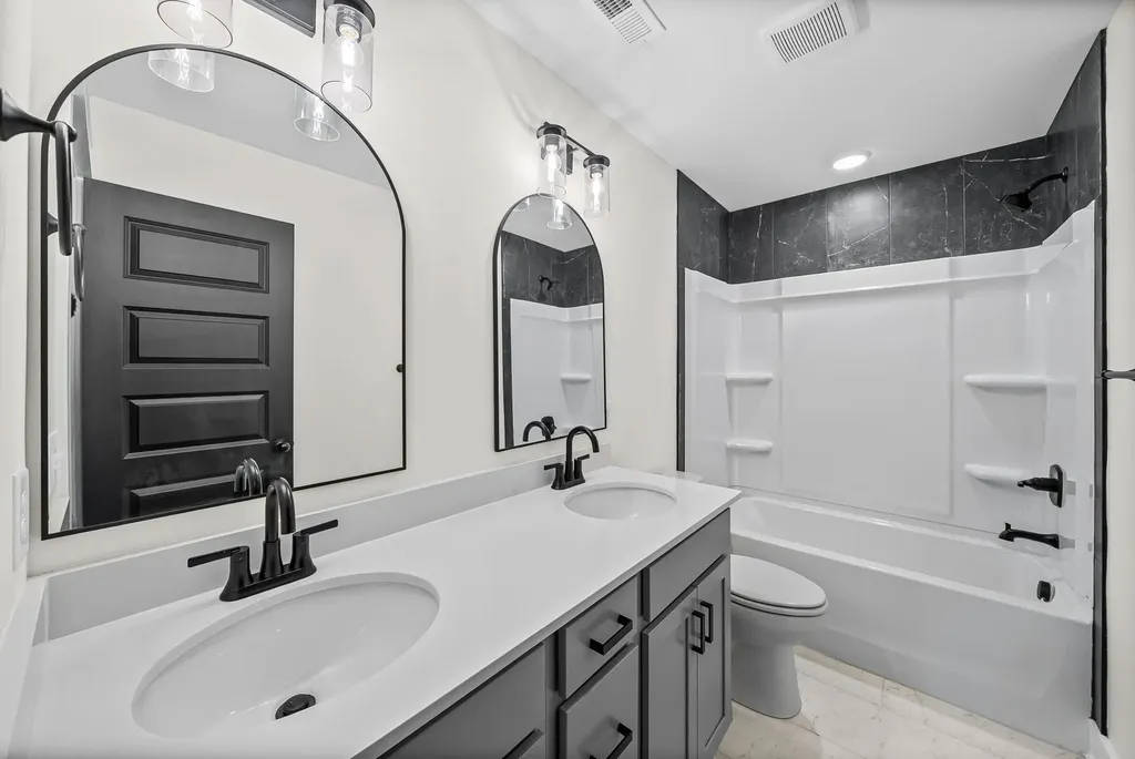 2 Charleston Cove Way Clarksville TN 37043