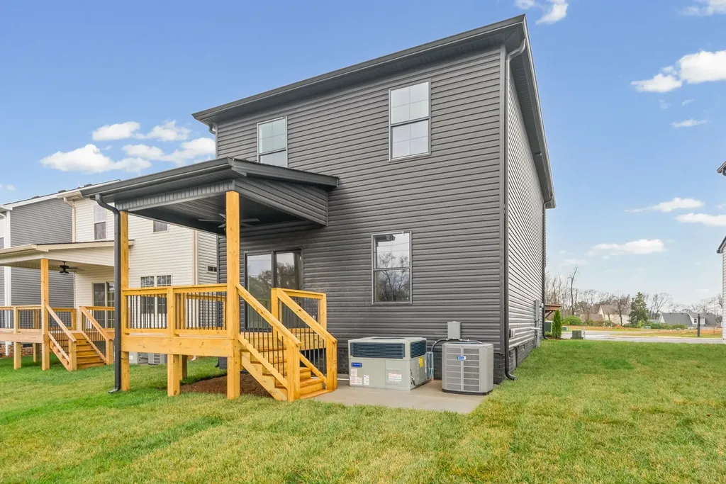 2 Charleston Cove Way Clarksville TN 37043
