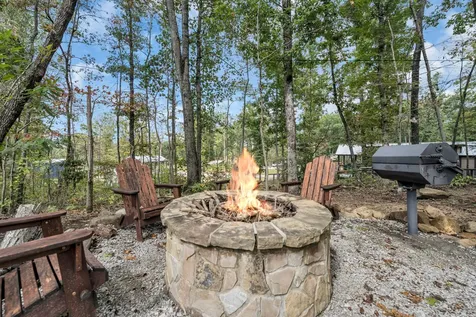 237 Waters Edge Way Tracy City TN 37387