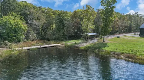 237 Waters Edge Way Tracy City TN 37387