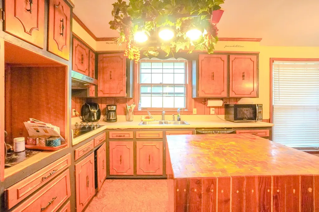1094B Center Point Road Hendersonville TN 37075