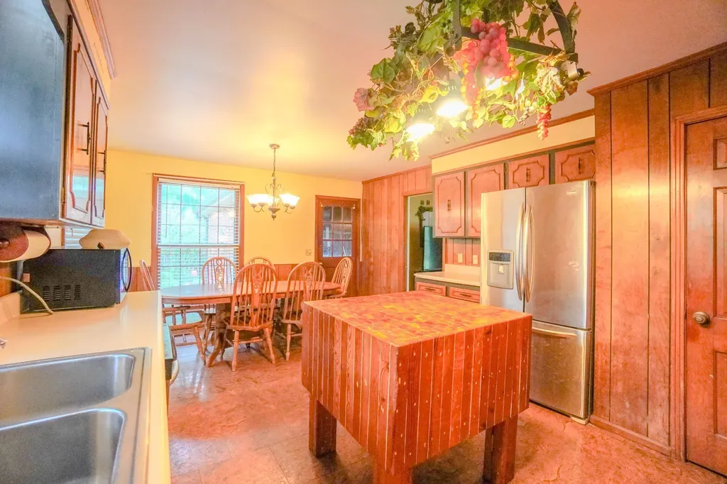 1094B Center Point Road Hendersonville TN 37075