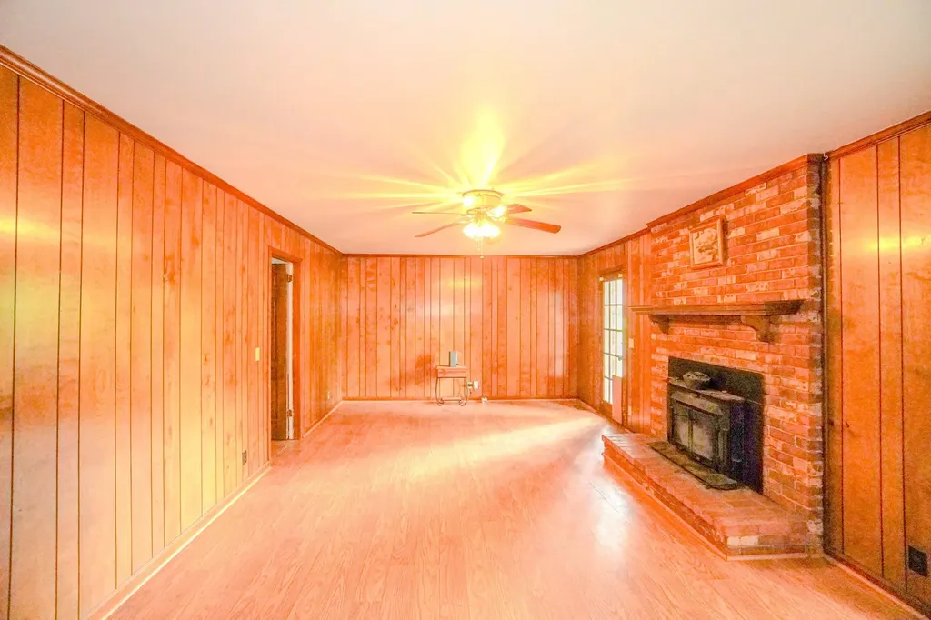 1094B Center Point Road Hendersonville TN 37075