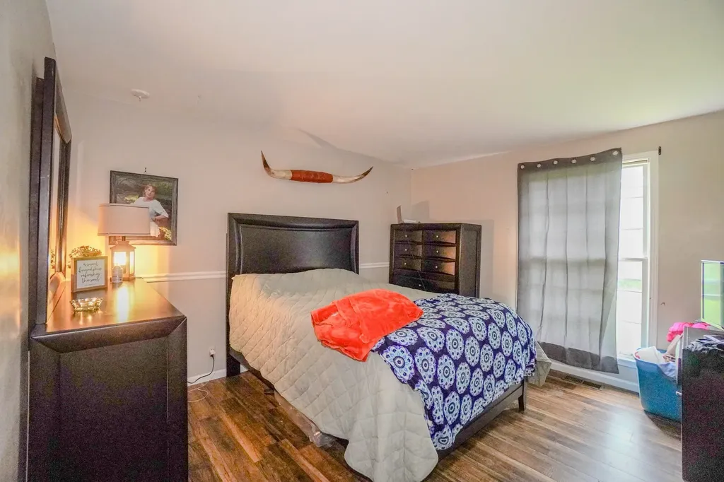 1094B Center Point Road Hendersonville TN 37075