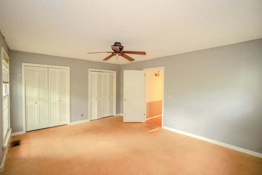 1094B Center Point Road Hendersonville TN 37075