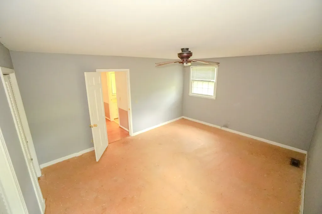 1094B Center Point Road Hendersonville TN 37075