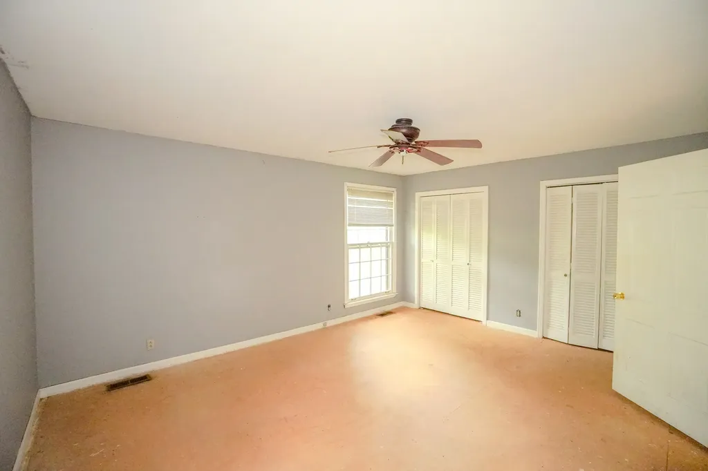 1094B Center Point Road Hendersonville TN 37075