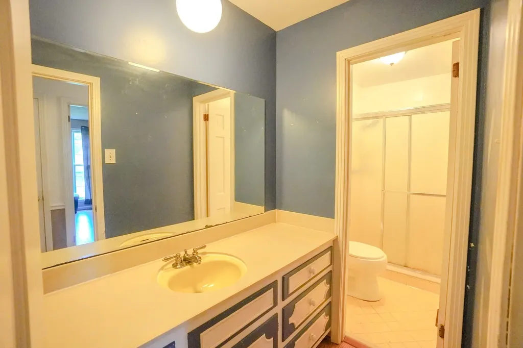 1094B Center Point Road Hendersonville TN 37075