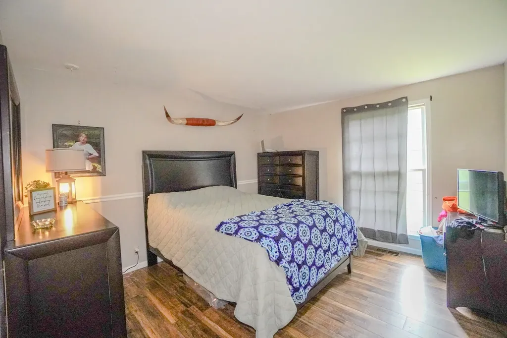 1094B Center Point Road Hendersonville TN 37075