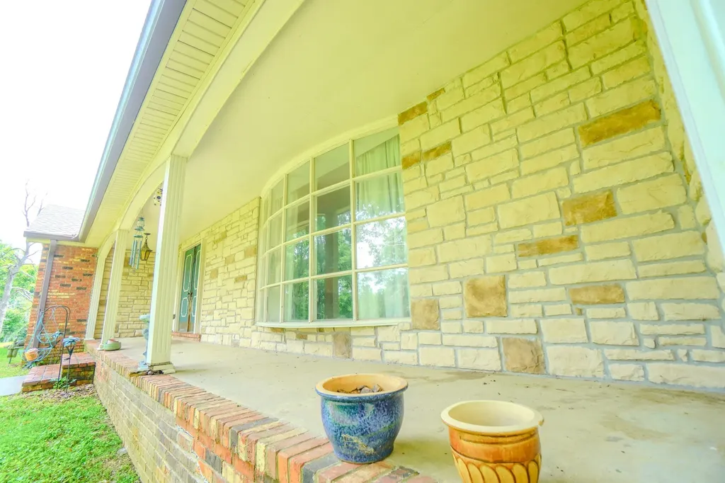 1094B Center Point Road Hendersonville TN 37075