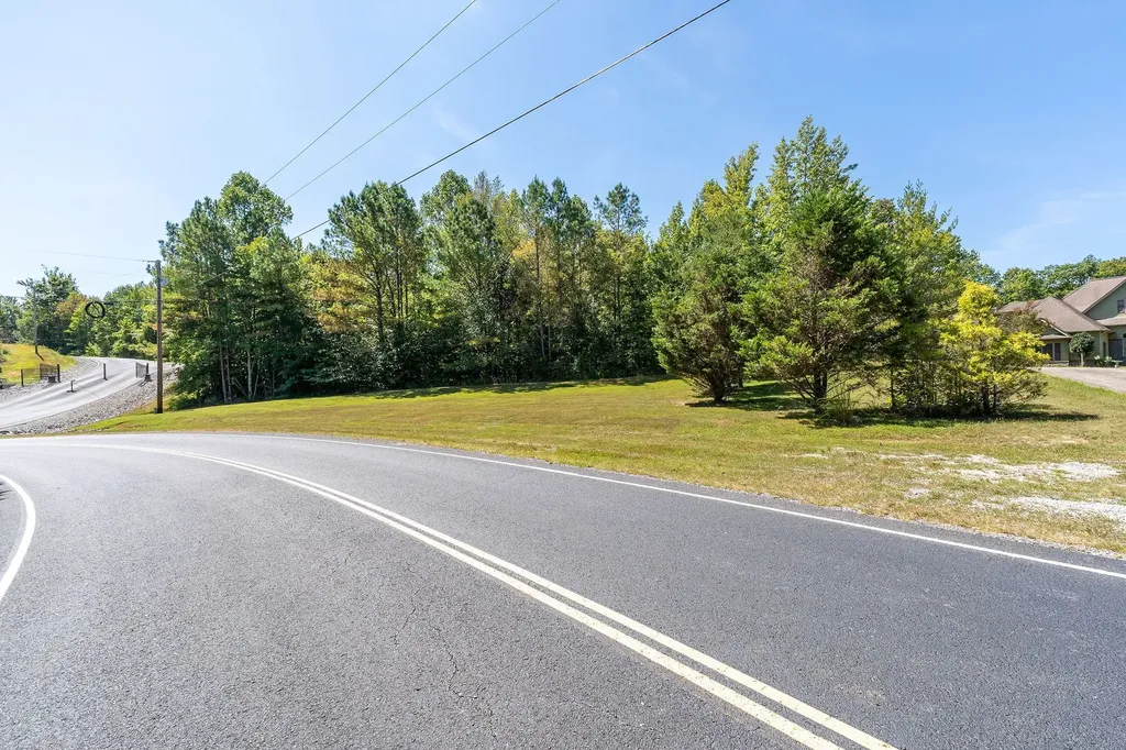18 Hidden Pointe Lane Sparta TN 38583