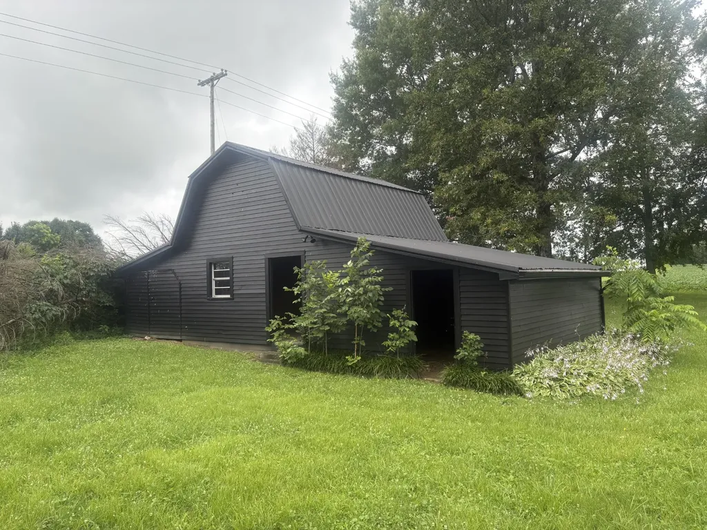 3735 Waynesboro Highway Lawrenceburg TN 38464
