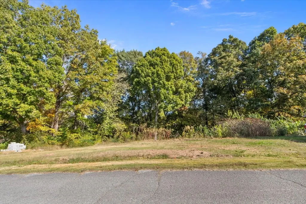 1006 Crestview Court Kingston Springs TN 37082