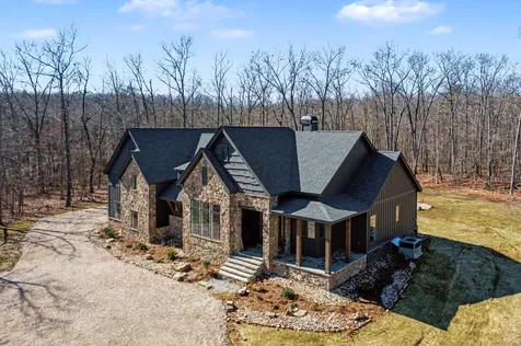1651 Lake Louisa Loop Monteagle TN 37356
