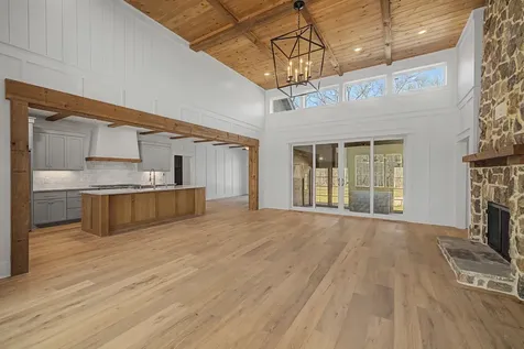 1651 Lake Louisa Loop Monteagle TN 37356