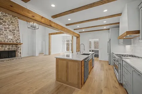 1651 Lake Louisa Loop Monteagle TN 37356