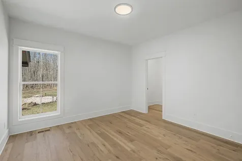 1651 Lake Louisa Loop Monteagle TN 37356