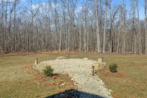 1651 Lake Louisa Loop Monteagle TN 37356