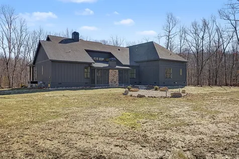 1651 Lake Louisa Loop Monteagle TN 37356