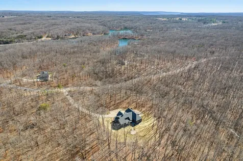 1651 Lake Louisa Loop Monteagle TN 37356